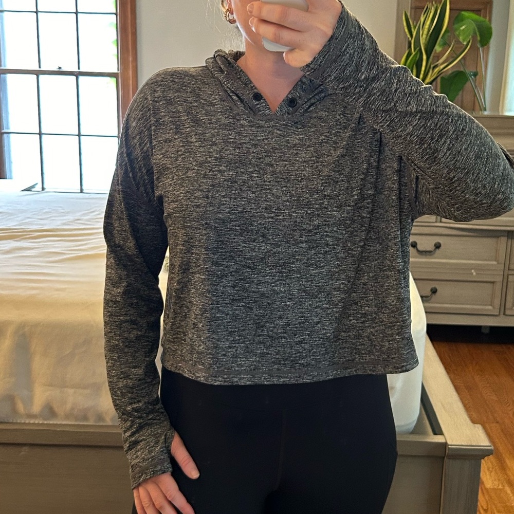 Athletic Cropped Hoodie!